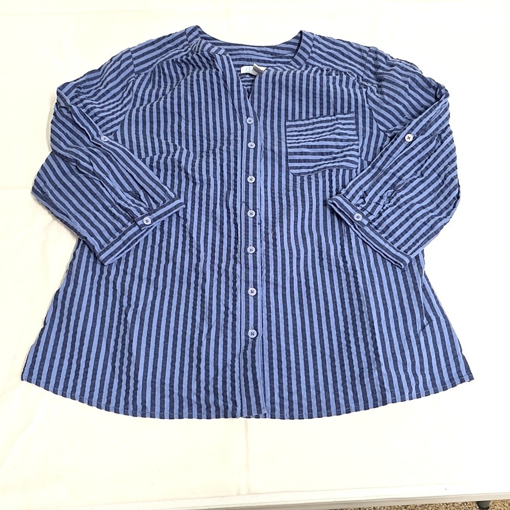 Denim & Co Blouse Women M Blue Striped Seersucker Roll Tab 3/4 Sleeve Button Up